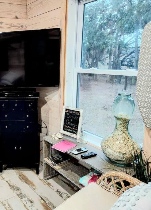 Secluded Tiny House By The Marsh With Hunting Island Beach Pass Frogmore 외부 사진